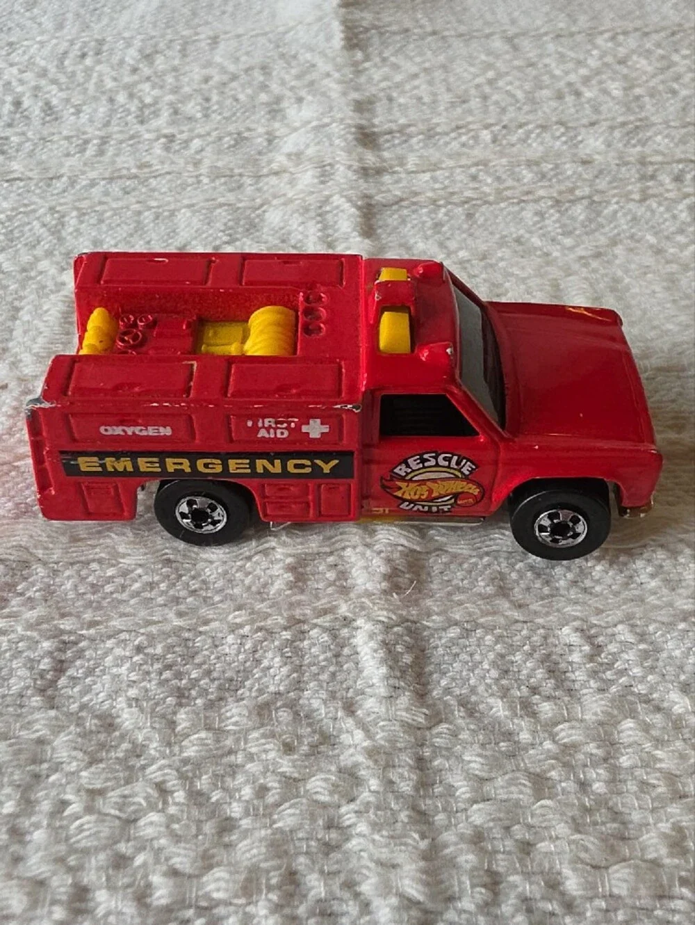 Hot Wheels Blackwall 1988 Emergency Unit Rescue Ranger Truck